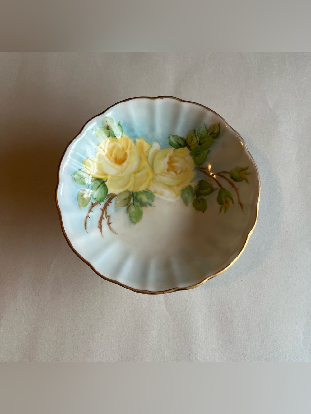 Vintage Footed Porcelain Trinket Dish Yellow Roses Gold Trim 4.5x1.5"